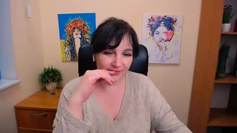 Snapshot of _miranda_sun chatting on 03-11-25, 03:12 Miranda online show from 03-11-25, 03:12