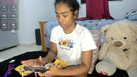 Snapshot of _mishell chatting on 03-27-26, 01:11 Mishell online show from 03-27-26, 01:11