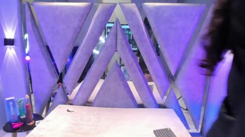 Snapshot of _mishell22 chatting on 03-26-26, 02:33 _mishell22 online show from 03-26-26, 02:33