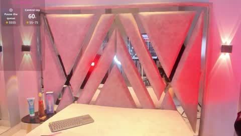 Snapshot of _mishell22 chatting on 03-28-26, 01:33 _mishell22 online show from 03-28-26, 01:33