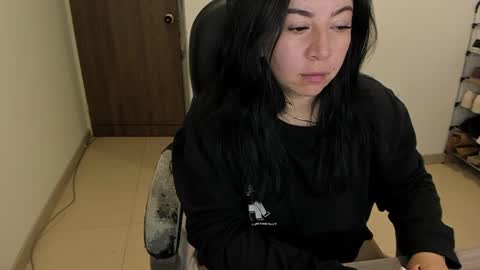 _miss_coco_ online show from 12-15-24, 08:08