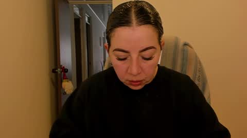 _miss_coco_ online show from 12-23-24, 02:39