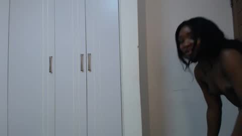 Snapshot of _miss_lofty chatting on 12-11-24, 12:23 Lofty online show from 12-11-24, 12:23