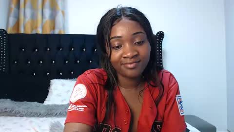 Snapshot of _miss_lofty chatting on 12-17-24, 07:37 Lofty online show from 12-17-24, 07:37