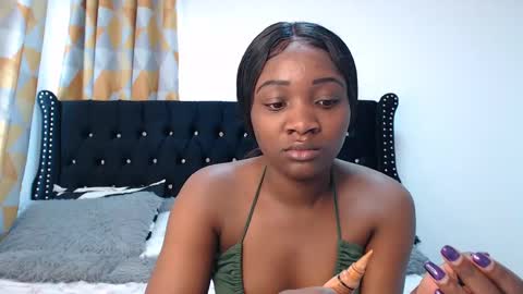Snapshot of _miss_lofty chatting on 12-18-24, 05:59 Lofty online show from 12-18-24, 05:59