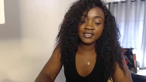 Snapshot of _miss_lofty chatting on 02-25-25, 01:06 Lofty online show from 02-25-25, 01:06
