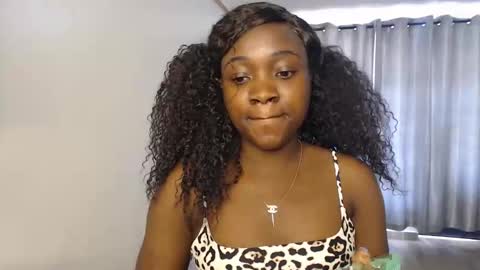 Snapshot of _miss_lofty chatting on 02-27-25, 11:20 Lofty online show from 02-27-25, 11:20