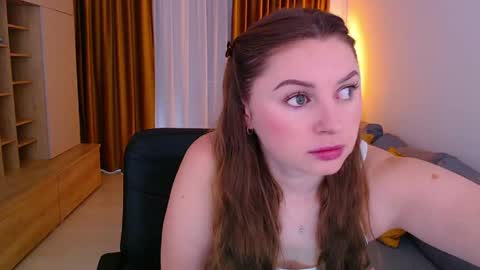 Mia online show from 05-10-26, 05:56