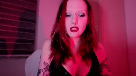 Snapshot of _misseva_ chatting on 03-23-26, 10:25 Miss Eva. if anyone in NYK to fuck here is sissy sn - online show from 03-23-26, 10:25