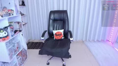 Hanna  Idependent Model   online show from 10-23-25, 02:00