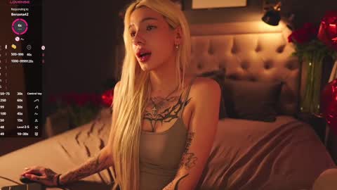 Snapshot of _miumiu_ chatting on 02-16-25, 09:59 Sasha online show from 02-16-25, 09:59