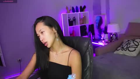  MIURA  online show from 10-19-25, 01:06