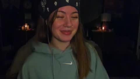 Snapshot of _modestmouse chatting on 01-15-26, 03:22 mouse online show from 01-15-26, 03:22