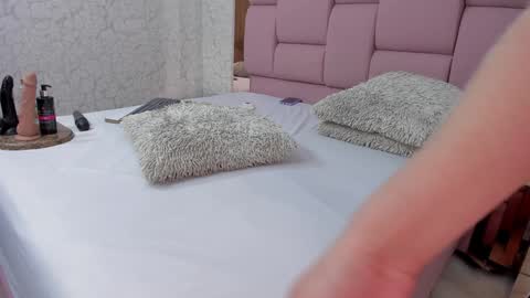 _molly_rosse_ online show from 12-28-24, 03:48