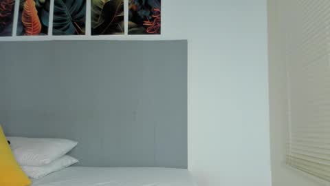 _molly_rosse_ online show from 10-08-25, 12:25