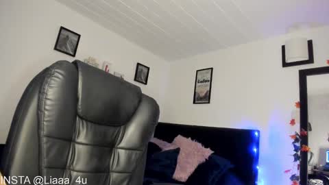     liaaa 4u online show from 02-12-25, 01:30