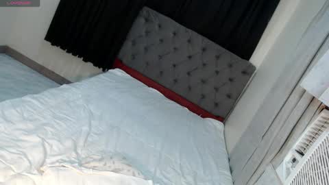 _mysticdoll_ online show from 05-05-26, 12:51