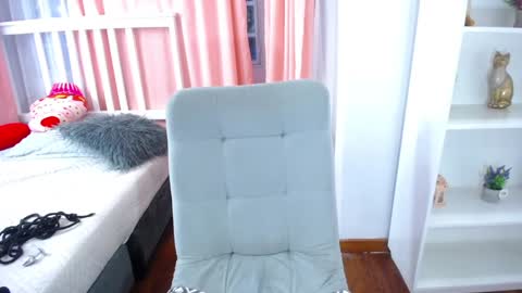 Snapshot of _nahom_ chatting on 01-07-25, 11:16 nahomi online show from 01-07-25, 11:16