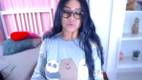 Snapshot of _nahom_ chatting on 01-22-25, 09:02 nahomi online show from 01-22-25, 09:02