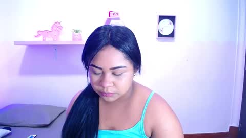 Snapshot of _nahom_ chatting on 10-17-25, 10:12 nahomi online show from 10-17-25, 10:12