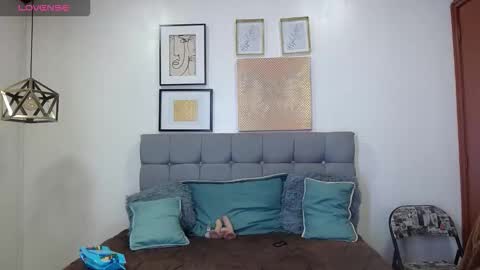 Snapshot of _naomi_s chatting on 03-22-26, 01:58 _naomi_s online show from 03-22-26, 01:58