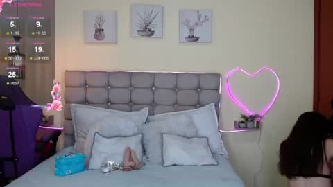 _naomi_s online show from 06-22-26, 01:19