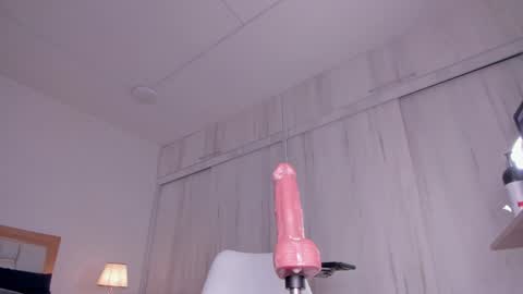 Snapshot of _natasha18_ chatting on 12-27-24, 02:54 Natasha online show from 12-27-24, 02:54