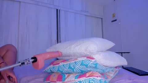 Snapshot of _natasha18_ chatting on 01-20-25, 02:36 Natasha online show from 01-20-25, 02:36