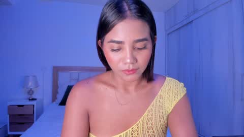 Snapshot of _natasha18_ chatting on 01-27-25, 11:32 Natasha online show from 01-27-25, 11:32