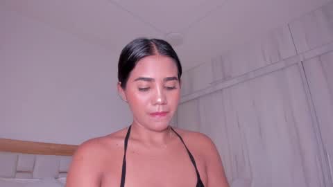 Snapshot of _natasha18_ chatting on 02-04-25, 11:38 Natasha online show from 02-04-25, 11:38