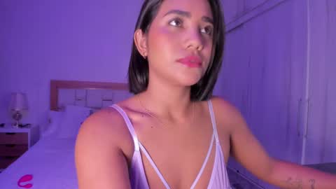 Snapshot of _natasha18_ chatting on 02-15-25, 11:39 Natasha online show from 02-15-25, 11:39