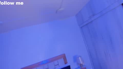 Snapshot of _natasha18_ chatting on 02-27-25, 12:23 Natasha online show from 02-27-25, 12:23