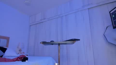 Snapshot of _natasha18_ chatting on 03-08-25, 02:51 Natasha online show from 03-08-25, 02:51