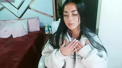 Snapshot of _natashaa19 chatting on 03-12-25, 12:04 Natasha Rodriguez independent model online show from 03-12-25, 12:04