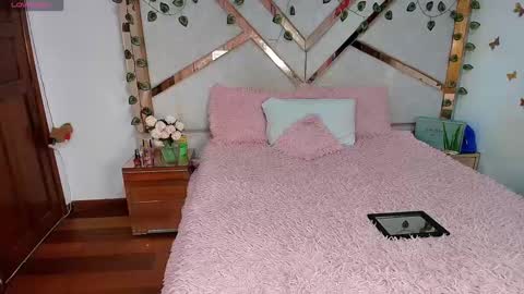 Snapshot of _natashaa19 chatting on 09-19-25, 11:27 Natasha Rodriguez independent model online show from 09-19-25, 11:27