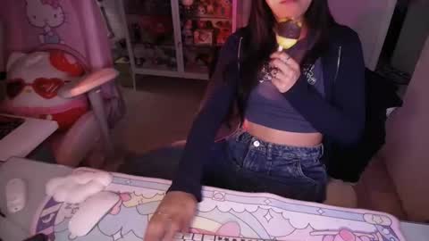 Snapshot of _nathaila_ chatting on 04-13-26, 12:05 _nathaila_ online show from 04-13-26, 12:05