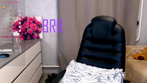 Megan online show from 12-19-24, 09:18