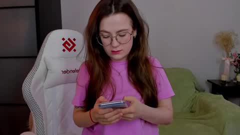 Mia with a big heart  online show from 03-02-25, 03:56