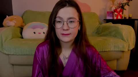 Mia with a big heart  online show from 03-06-25, 03:35