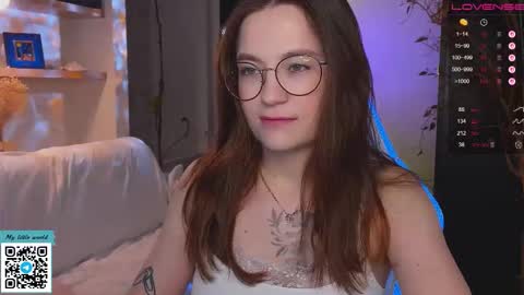 Mia with a big heart  online show from 11-27-25, 02:57