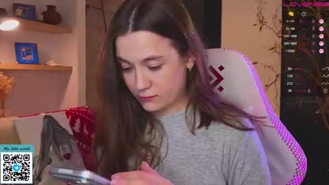 Mia with a big heart  online show from 12-20-25, 12:01