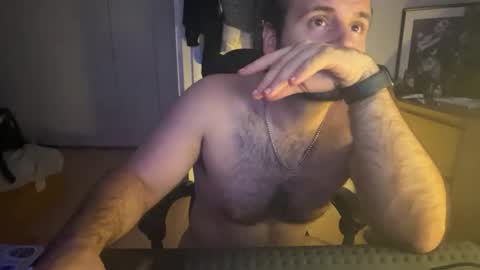 Snapshot of _neon_cactus chatting on 10-28-25, 01:42 neon cactus online show from 10-28-25, 01:42