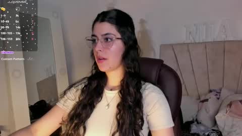 Snapshot of _niah_ chatting on 01-02-25, 09:07 Niah You can call me Ni or cutie haha online show from 01-02-25, 09:07