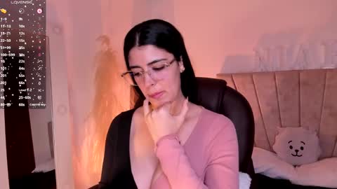 Snapshot of _niah_ chatting on 03-04-25, 09:11 Niah You can call me Ni or cutie haha online show from 03-04-25, 09:11