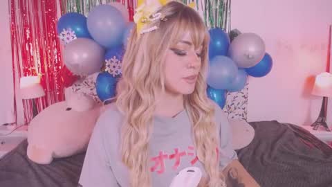 niiky online show from 12-19-24, 03:08