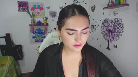 Snapshot of _ninahot chatting on 10-31-25, 05:08 Nina online show from 10-31-25, 05:08