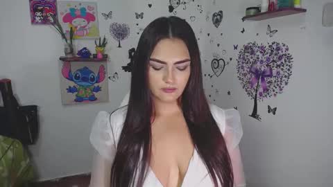 Snapshot of _ninahot chatting on 11-09-25, 06:39 Nina online show from 11-09-25, 06:39