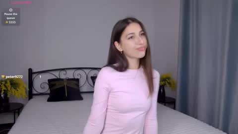 Vivian online show from 11-22-25, 02:27