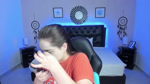 Olivia jones online show from 11-15-25, 12:13