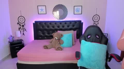 Olivia jones online show from 02-02-26, 01:54